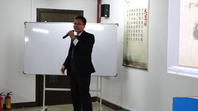 兄道友，弟道恭。兄弟睦，孝在中